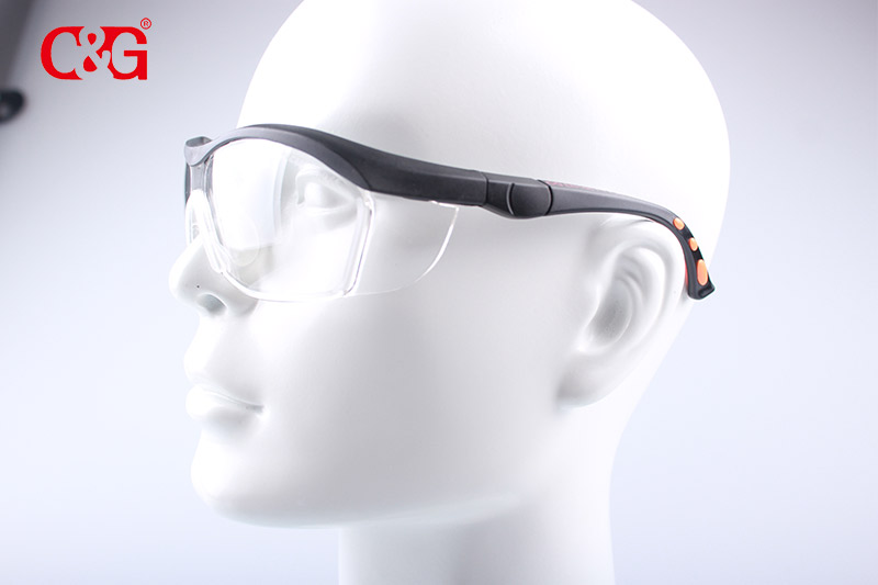 Adjustable length safety functions protective glasses/eyewear