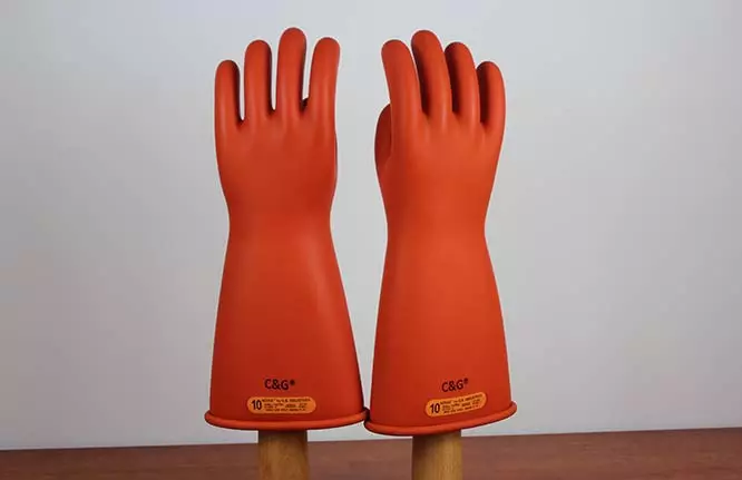 The difference between insulating gloves and ordinary protective gloves?