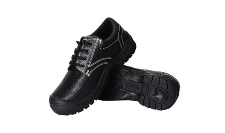 safety shoes.png