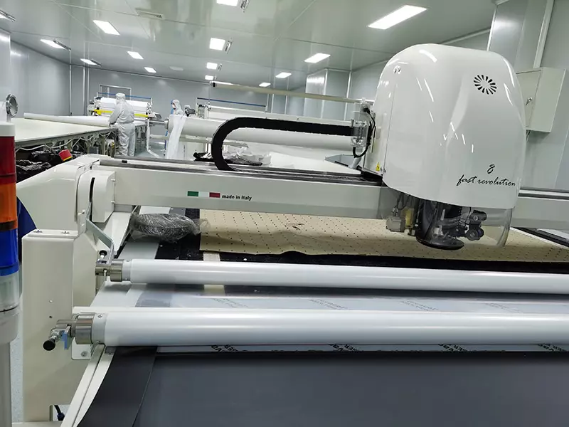 C&G introduced the production line of PGM automatic cutting machine, which can cut more than 8000 pieces of protective clothing every day